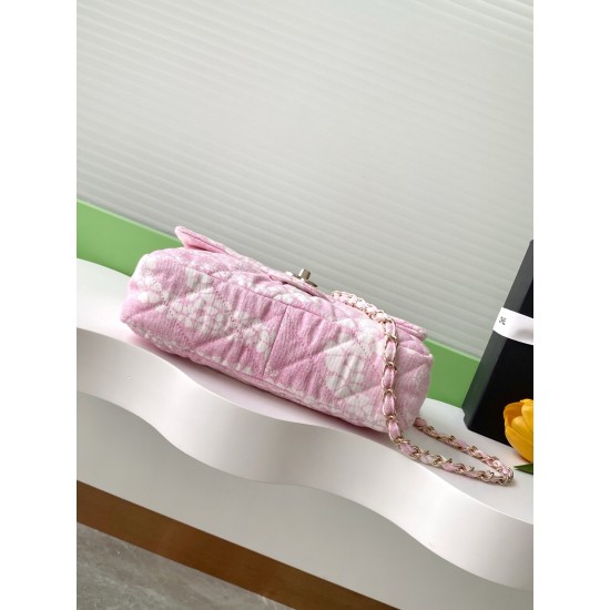 730 25M The color scheme of this season's beach bag simply kills crazy gentle pink like spring cherry blossoms falling romantic and sweet and whine pink and white color scheme summer flavor full of star R print denim over gold metal collision simple and h