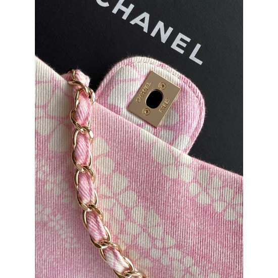 730 25M The color scheme of this season's beach bag simply kills crazy gentle pink like spring cherry blossoms falling romantic and sweet and whine pink and white color scheme summer flavor full of star R print denim over gold metal collision simple and h