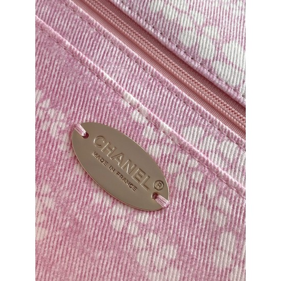 730 25M The color scheme of this season's beach bag simply kills crazy gentle pink like spring cherry blossoms falling romantic and sweet and whine pink and white color scheme summer flavor full of star R print denim over gold metal collision simple and h