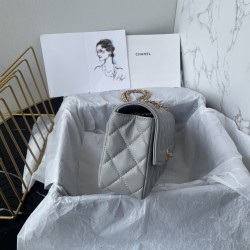 700 spot 25P new favorite fragrant grandmother home this bag back out to be chased asked classic lambskin mouth cover bag simple and exquisite whether the black body with the body presents a kind of elegant temperament as if with the beach series of fresh