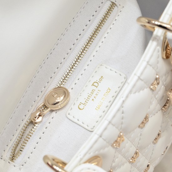 250 four compartments 20cm lady latest limited edition thick butterfly studs toffee bag W manpower a must have My Lady new practice pocket flap shoulder handbag classic shoulder crossbody British royal toffee bag removable leather shoulder strap feel soft