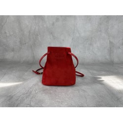 P4805NF460 red new mini bucket bag made of top imported lambskin leather is super soft and cost-effective can manage a variety of styles very playful and cute can be shoulder crossbody handheld shoulder shape varied bag is small but very loaded size 17X14