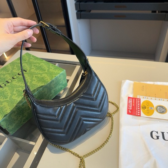 130 cowhide series GUCCI Marmont new wave half-moon armpit bag with chain can be carried on the shoulder original cowhide major celebrities sought after explosive models using the best hardware accessories classic logo top workmanship is comparable to the
