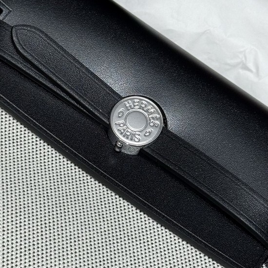 Panda color black and silver super cute 20Cm physical more charming than the photo of the current big hit small and exquisite Content is also quite practical Mini size with a little playful sense without losing the elegance is simply the perfect partner f