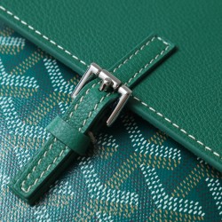 Premium Quality Original P580 Goyard Aln Mini Shoulder BagButtoned version with original gift boxUpgraded manualRibbonThe Aln Mini Shoulder Bag is a condensed version of the Aln with a focus on mold and versatilityWith a set of clever hooks and two remova