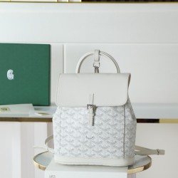 Premium Quality Original P580 Goyard Aln Mini Shoulder BagButtoned version with original gift boxUpgraded manualRibbonThe Aln Mini Shoulder Bag is a condensed version of the Aln with a focus on mold and versatilityWith a set of clever hooks and two remova