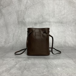 p4805NF460 heather color new mini bucket bag made of top imported lambskin leather super soft and cost-effective can manage a variety of styles very playful and lovely can be shoulder crossbody handheld shoulder shape varied bag is small but very able to 