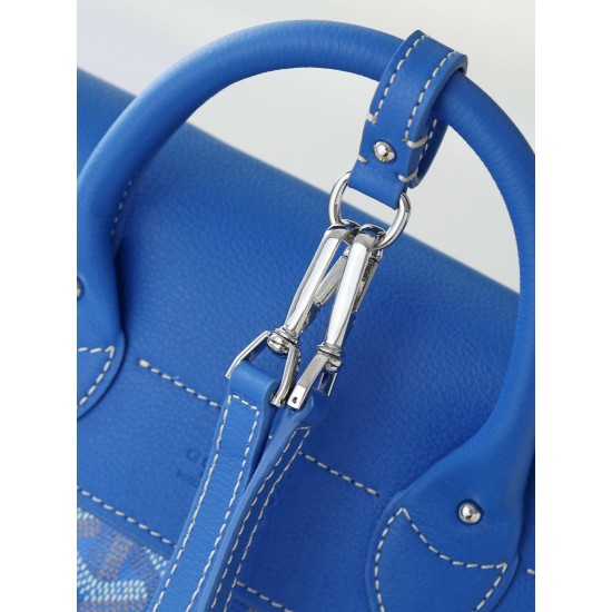 Premium Quality Original P580 Goyard Aln Mini Shoulder BagButtoned version with original gift boxUpgraded manualRibbonThe Aln Mini Shoulder Bag is a condensed version of the Aln Medium with an emphasis on mold and versatilityWith a set of clever hooks and