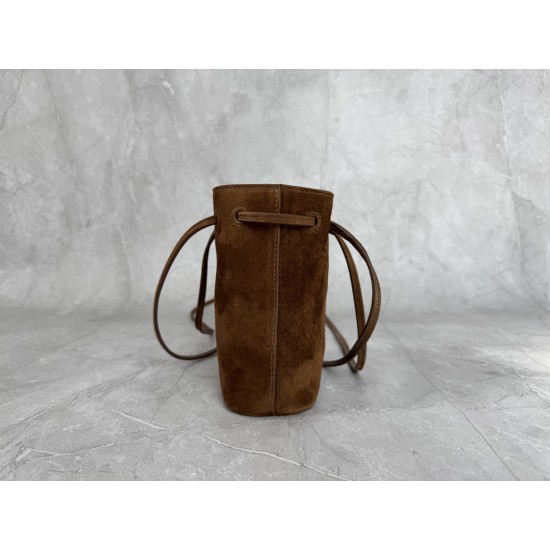 P4805NF460 light brown new mini bucket bag made of top imported lambskin leather is super soft and cost-effective can manage a variety of styles very playful and cute can be shoulder crossbody handheld shoulder shape varied bag is small but very loaded si