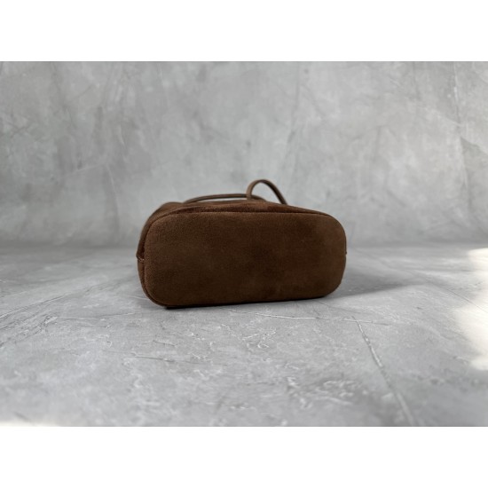 P4805NF460 dark brown new mini bucket bag made of top imported lambskin leather is super soft and cost-effective can manage a variety of styles very playful and cute can be shoulder crossbody handheld shoulder shape varied bag is small but very loaded siz