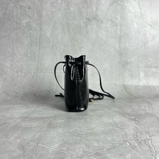 P4805NF460 new mini bucket bag patent leather black using new wrinkle paint calfskin unique ice silk texture leather soft cost-effective can manage a variety of styles very playful and lovely can be shoulder crossbody handheld shoulder shape changeable ba
