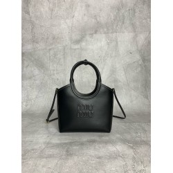 P780M288 new online M family IVY basket handbags simple lines urban style and fine cowhide leather is the key to this new IVY handbags using sophisticated design embellished with letters logo highlights the classic style of this handbag is the most specia
