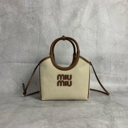 P600M288 new online M family IVY basket handbags simple lines urban style and fine cowhide leather is the key to this new IVY handbags using sophisticated design embellished with letters logo highlights the classic style of this handbag is the most specia