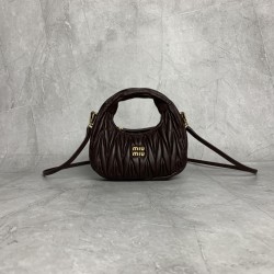 p6105BP078 heather MiuMiu new mini MiuWander handbags imported lambskin classic brand iconic Matelasse texture embroidery vintage frosted hardware using the curve of the round lone retained the playful sense of the bag type of the overall stiff and shaped