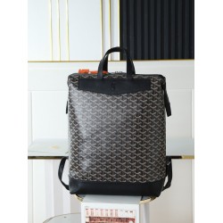 Premium quality Original P750Cisalpin shoulder bag is a reissue of the iconic Alpin backpack Designed for the urban explorer, this bag features a structured zipper closure system that ensures a spacious opening for accessing personal items Hand-held for e