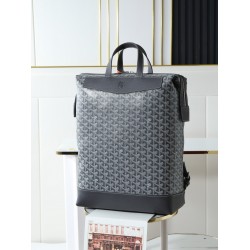 Premium quality Original P750Cisalpin shoulder bag is a reissue of the iconic Alpin backpack Designed for the urban explorer, this bag features a structured zipper closure system that ensures a spacious opening for accessing personal items Hand-held for e