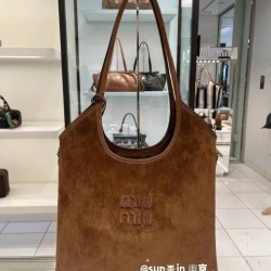 Apply to be your fall and winter love bag hand carry armpit are very retro texture aura full on the body and comfortable