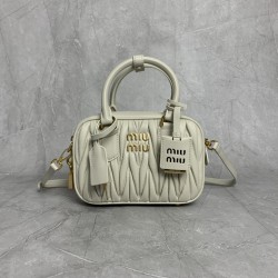 p8805BB123 white M new too pretty bowling handbags imported lambskin classic brand iconic Matelasse texture embroidery vintage frosted hardware to retain the proper sense of playfulness bag type overall stiff and shaped full of personality can be sweet sa