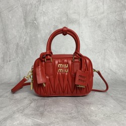 p8805BB123 big red M new too pretty bowling handbags imported lambskin classic brand iconic Matelasse texture embroidery vintage frosted hardware retains the proper sense of playfulness bag type overall stiff and shaped full of personality can be sweet sa