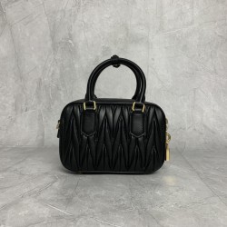 p8805BB123 black M family new too pretty bowling handbags imported lambskin classic brand iconic Matelasse texture embroidery vintage frosted hardware to retain the proper sense of playfulness bag type overall stiff and shaped full of personality can be s
