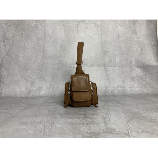 P8805BC146 brown M this year's most special style biker bag using top imported lambskin leather soft cotton satin lining multi-pocket design blurring the boundaries of functionality and decorative personality distinctive can manage a variety of styles can