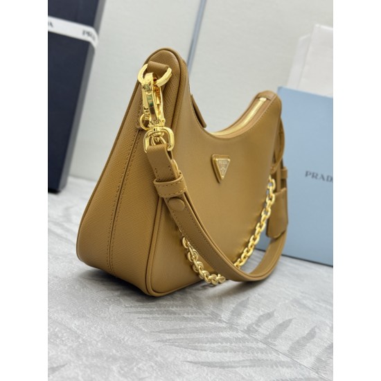 F540 with counter counter version of the full set of packaging exclusive customized new color caramel new upgraded version of the 1BC204 cross shoulder strap removable this versatile handbag using clean lines and classic detail design with removable chain
