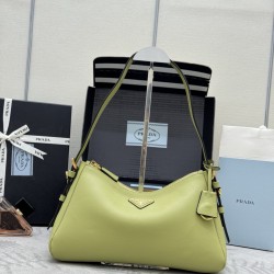 F690 with counter counter version of the full set of packaging exclusive customized new Aimee underarm bag 1BC229 small this leather Hobo underarm bag design temperament simple imported calfskin front metal triangle enamel logo with removable leather shou