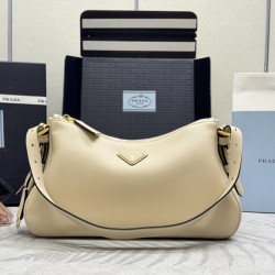 F690 with counter counter version of the full set of packaging exclusive customized new Aimee underarm bag 1BC229 small this leather Hobo underarm bag design temperament simple imported calfskin front metal triangle enamel logo with removable leather shou