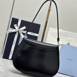 F530 with counter to the version of the full set of packaging exclusive customization P home counter the latest models of women's underarm bag 1BD311 arrived to use imported leather open edge beads calfskin material private white Niko hardware is not the 