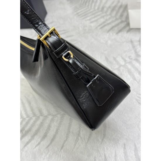 F670 with counter counter version of the full set of packaging exclusive customized new Aimee underarm bag wrinkled patent leather 1BC229 small this leather Hobo underarm bag design temperament simple imported calfskin front metal triangle enamel logo wit