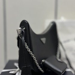 F560 with a full set of the right version of the counter package exclusive custom upgraded version of the three-in-one new 1BH204 cross grain leather silver hardware nylon Hobo hand-carrying armpit bag Netroots Sisters crazy grass popular in the fashion c