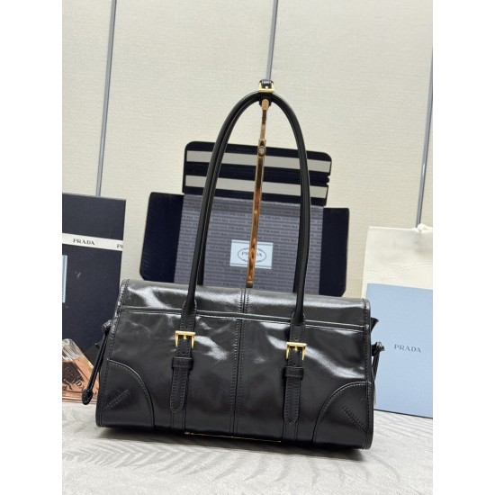 F790 with counter counter version of the full set of packaging exclusive customized new waxed leather armpit bag 1BD376 double buckle Soft Lux this leather handbag is simple and sophisticated design oily color exudes a classic atmosphere highlighting the 