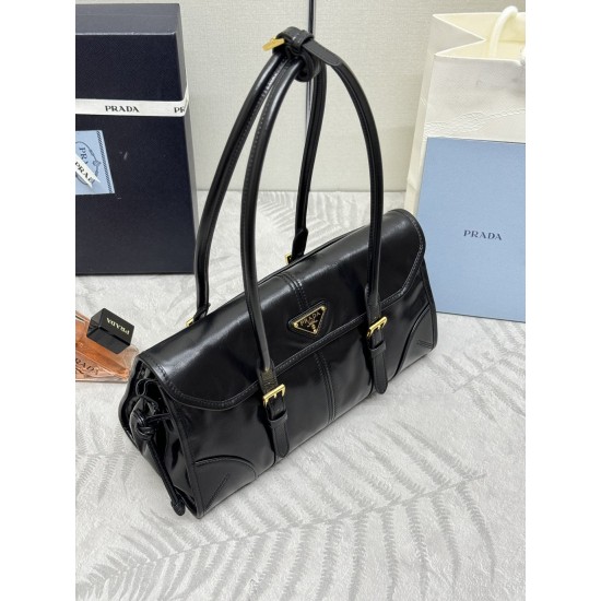 F790 with counter counter version of the full set of packaging exclusive customized new waxed leather armpit bag 1BD376 double buckle Soft Lux this leather handbag is simple and sophisticated design oily color exudes a classic atmosphere highlighting the 