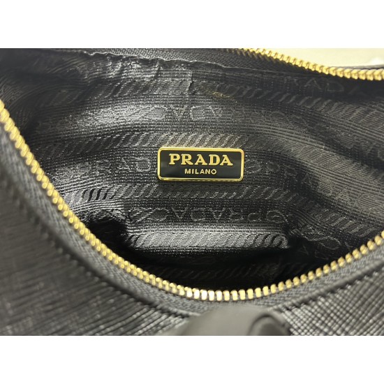 F580 with a full set of the right version of the counter package exclusive custom upgraded version of the three-in-one new 1BH204 cross grain leather gold hardware nylon Hobo hand-carrying underarm bag Netroots Sisters crazy grass popular in the fashion c