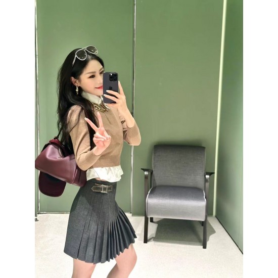 1BC229 Bordeaux Red Top View