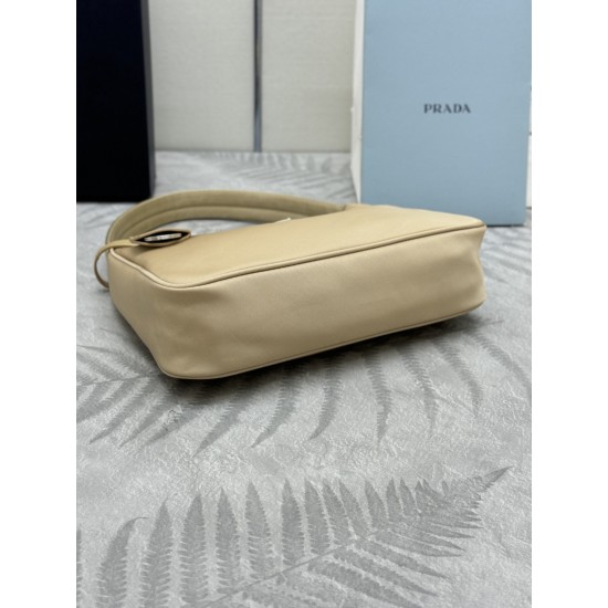 F240 with a full set of the right version of the counter packaging exclusive custom pop-up cloth shoulder armpit bag silver hardware 1NE515HOBO2000 Kendall with the same models of women's nylon shoulder bag using imported original parachute fabric lightwe