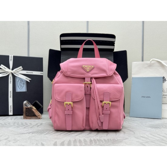 F470 with a full set of the right version of the counter packaging exclusive custom new small backpack 1BZ677 pink gold buckle This nylon backpack is part of Prad's traditional design highlighting the brand's important qualities innovative materials luxur