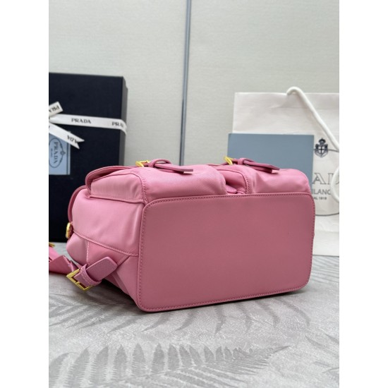 F470 with a full set of the right version of the counter packaging exclusive custom new small backpack 1BZ677 pink gold buckle This nylon backpack is part of Prad's traditional design highlighting the brand's important qualities innovative materials luxur