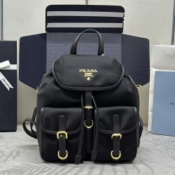 F510 with counter to the version of the full set of packaging exclusive customized new backpack 1BZ677B cover is cowhide edging this nylon shoulder bag using exquisite calfskin leather trim fusion of various materials and decorated with loose word mark lo