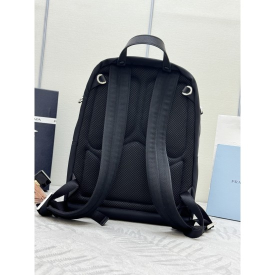F500 classic explosive models shoulders backpack 2020 shoulders backpack old version 2VZ066 made of imported Saffiano leather material and imported nylon fabric adjustable nylon shoulder straps brushed metal accessories this nylon backpack multiple pocket