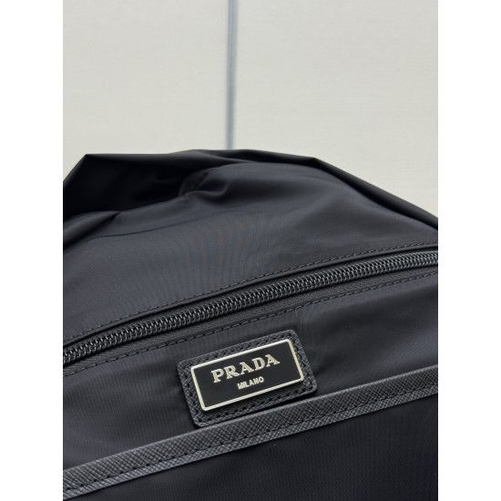 F500 classic explosive models shoulders backpack 2020 shoulders backpack old version 2VZ066 made of imported Saffiano leather material and imported nylon fabric adjustable nylon shoulder straps brushed metal accessories this nylon backpack multiple pocket