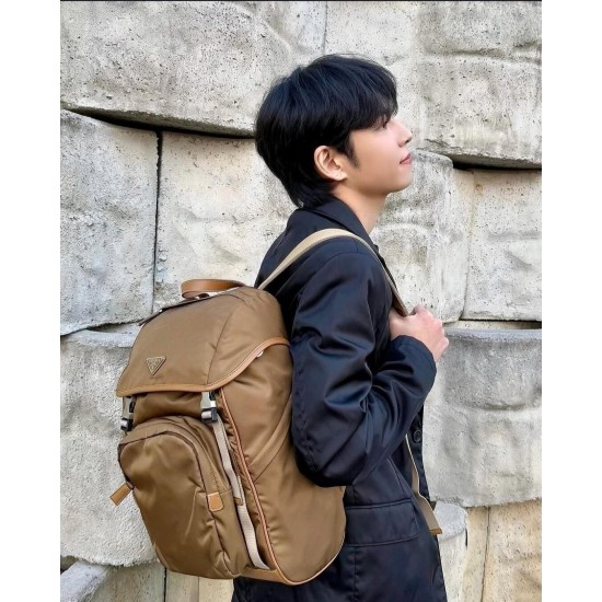 Cork color backpack model picture