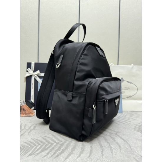 F500 classic explosive models shoulders backpack 2020 shoulders backpack new version 2VZ066 made of imported Saffiano leather material and imported nylon fabric adjustable nylon shoulder straps brushed metal accessories this nylon backpack multiple pocket