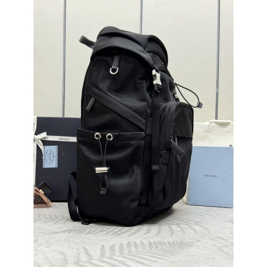 F780 new hiking bag 2VZ090 this backpack is quite technological appearance with the practicality of the interior space is made of ReNylon recycled nylon Saffiano leather presents cross stitching and waxed finish details distinctive style symbolizes the tr