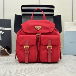F470 with a full set of the right version of the counter packaging exclusive custom new small backpack 1BZ677 red gold buckle This nylon backpack is part of Prad's traditional design highlights the brand's important qualities innovative materials luxury p
