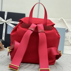 F470 with a full set of the right version of the counter packaging exclusive custom new small backpack 1BZ677 red gold buckle This nylon backpack is part of Prad's traditional design highlights the brand's important qualities innovative materials luxury p