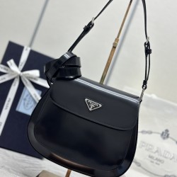 F620 with a full set of counter to the version of the package exclusive customized large flap double shoulder strap new antique underarm bag large flap this year's hot flap antique models underarm bag has been very popular this double shoulder strap desig