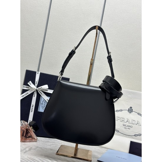 F620 with a full set of counter to the version of the package exclusive customized large flap double shoulder strap new antique underarm bag large flap this year's hot flap antique models underarm bag has been very popular this double shoulder strap desig