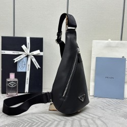 F570 new chest bag plain 2VZ098 this simple bag style between the shoulder bag and shoulder bag quite a mix and match characteristics highlight P family duality body design for deerskin grain cowhide silhouette and functionality to create a playful and in