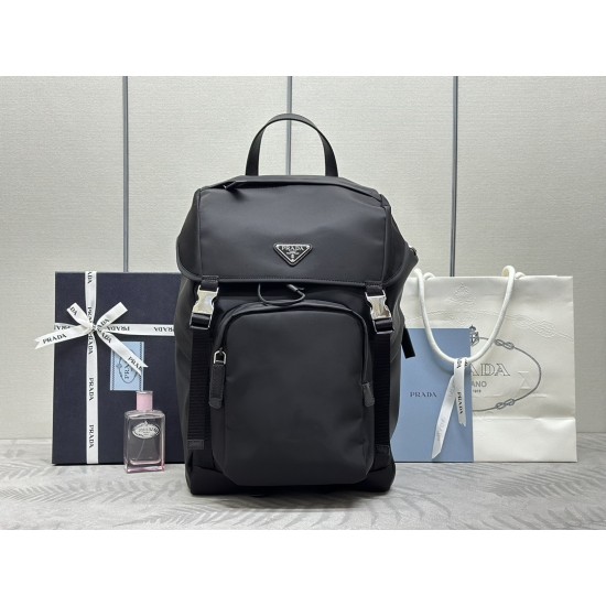 2VZ135 Duffel Bag Arrives in Black